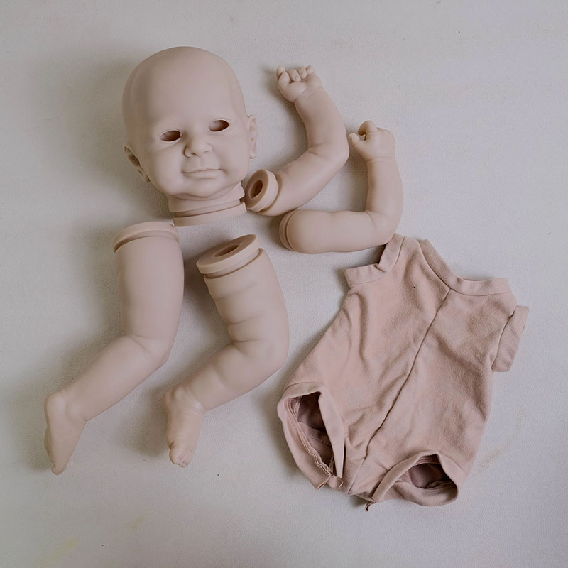طقم دمية ريبورن جديد إصدار محد - مراجعة Baby Products Under Fire وسعره